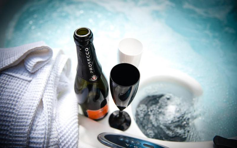 The Retreat, Own Hot Tub, Romantic Escape, Near Lyme Regis Exterior photo